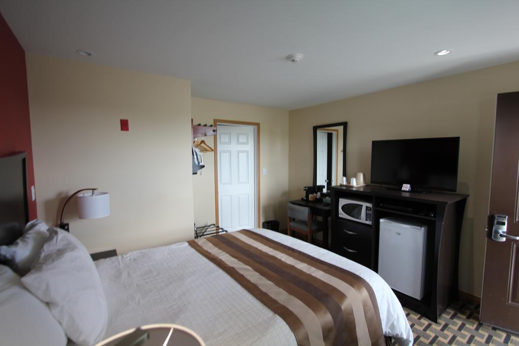 Masterson'S Motel Greater Napanee Phòng bức ảnh