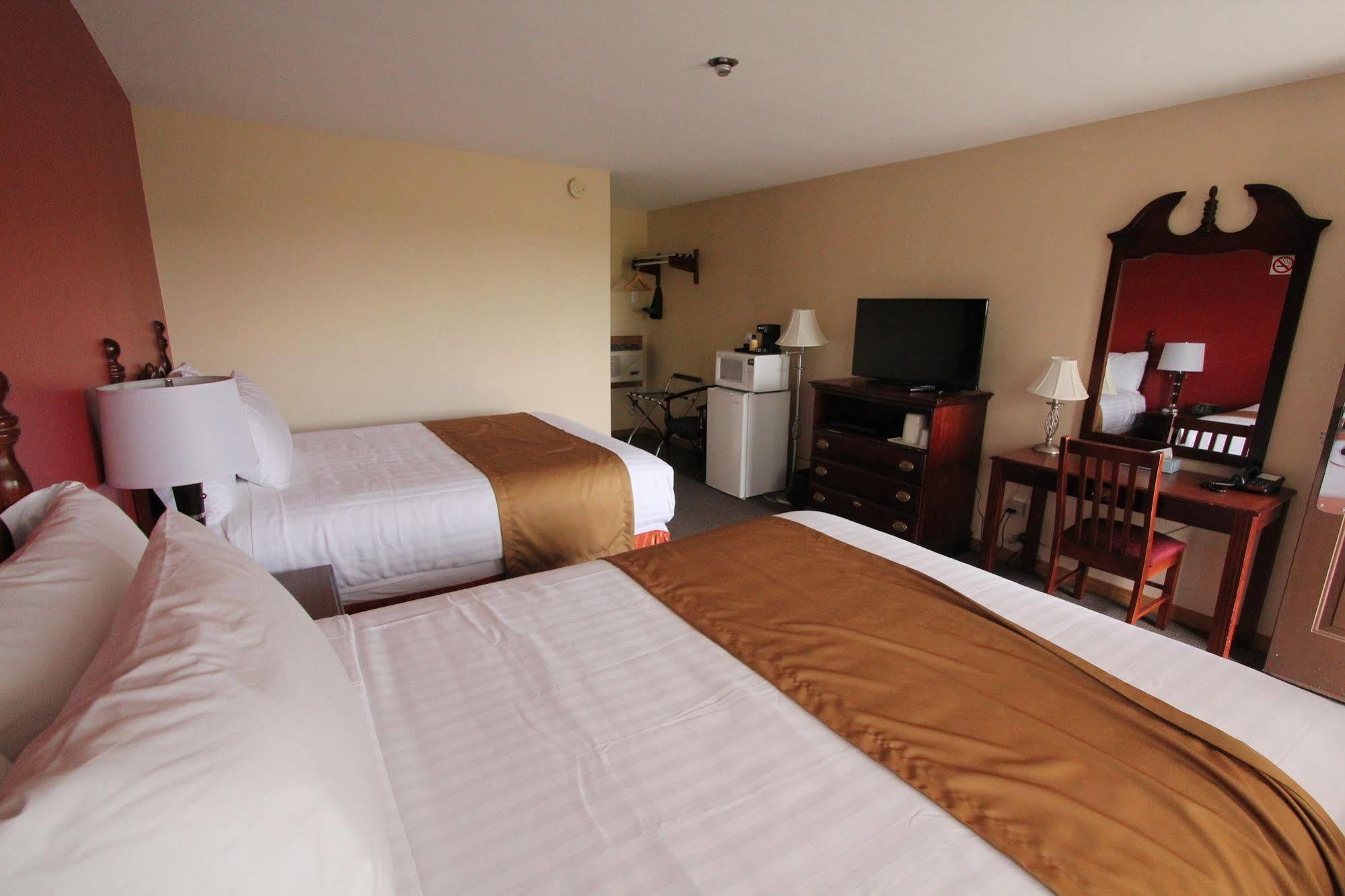 Masterson'S Motel Greater Napanee Ngoại thất bức ảnh